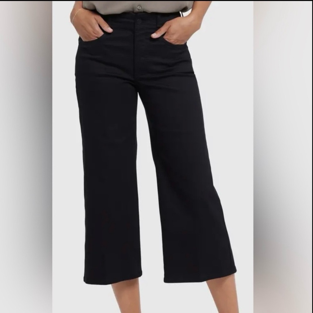 NYDJ Petite Wide-Leg Cropped LiftXtuck Pants technology